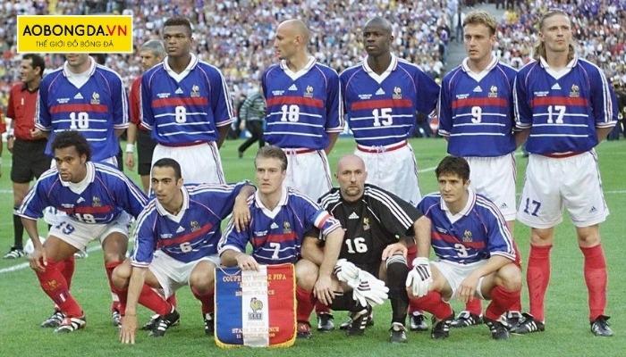 Mẫu áo đá banh của đội tuyển Pháp tại World Cup 1998