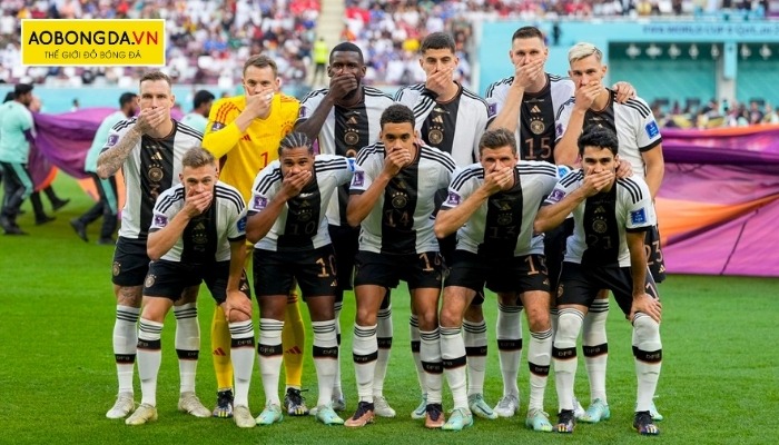 Mẫu quần áo đá bóng nam đẹp World Cup đội tuyển Đức