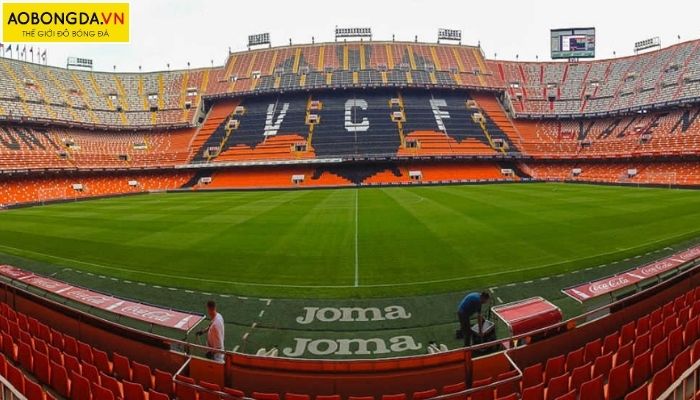 sân thi đấu lớn thứ 5 tại Tây Ban Nha và là sân lớn nhất của cộng đồng người Valencia.