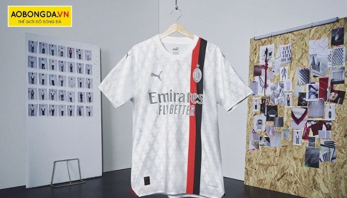 Thiết kế áo AC Milan sân khách 2023 ấn tượng với các họa tiết hoa văn chìm