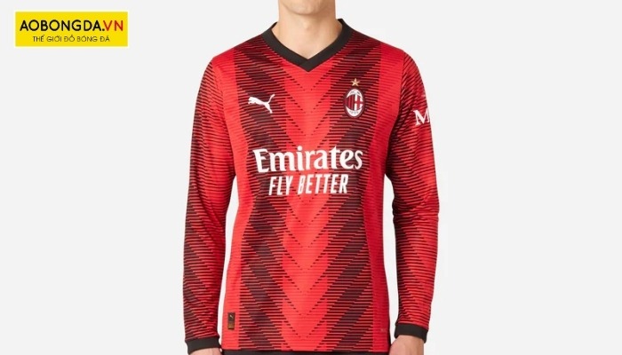 Mẫu áo bóng đá AC Milan tay dài sân nhà 2023