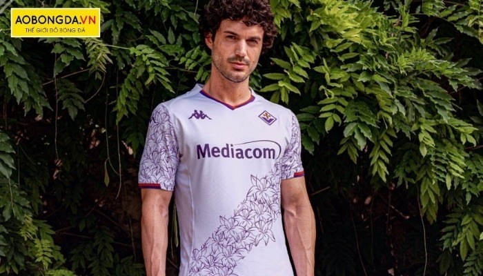 Mẫu Áo Fiorentina 2023 – 2024 sân khách thiết kế cổ áo chữ V