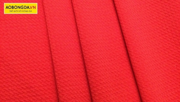 Áo AC Milan sử dụng chất liệu vải thun lạnh Polyester thoáng mát