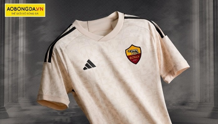 Mẫu áo AS Roma 2023/24 sân khách với họa tiết lạ mắt