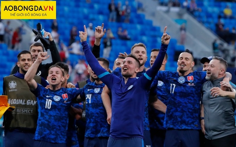 Cam kết khi đặt mua áo bóng đá Slovakia Euro tại AOBONGDA.VN