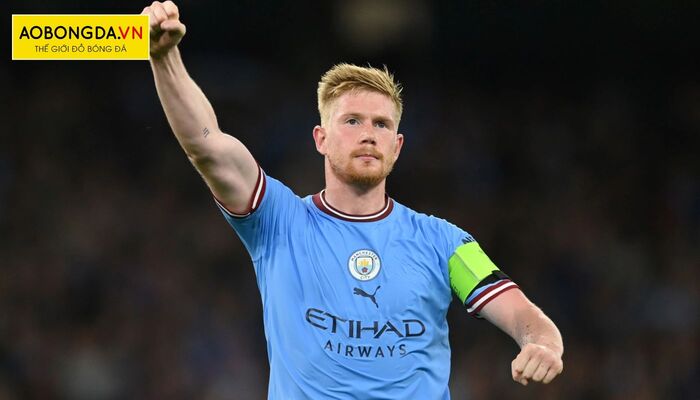 cầu thủ Kevin De Bruyne thuận 2 chân