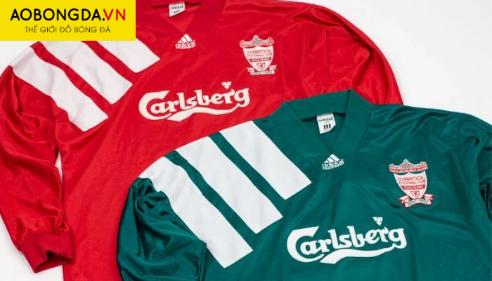 Logo Liverpool năm 1992 - 1993 mang ý nghĩa vinh danh năm thành lập CLB