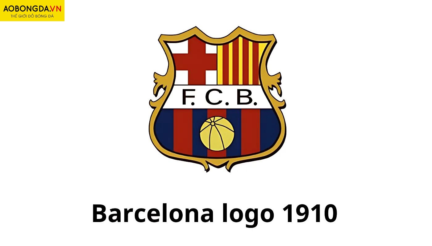 Logo Barcelona từ năm 1910 cho đến 1920 là sự kết hợp giữa thánh giá, cờ Catalonia và bóng đá